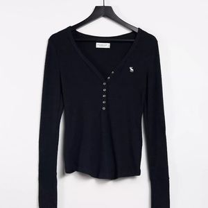 AF Cozy Henley - like new!